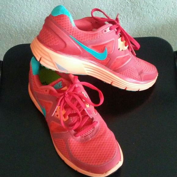 Nike Shoes - Women's Nike LunarGlide 3 (Lunarlon)